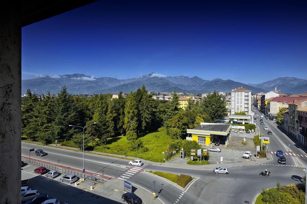 Hotel Michelangelo Biella Kültér fotó
