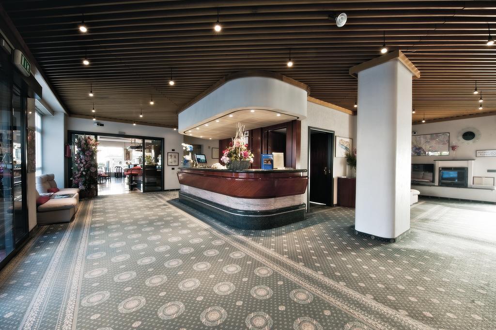Hotel Michelangelo Biella Kültér fotó