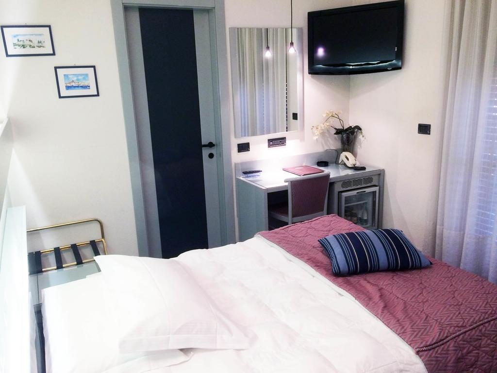 Hotel Michelangelo Biella Kültér fotó