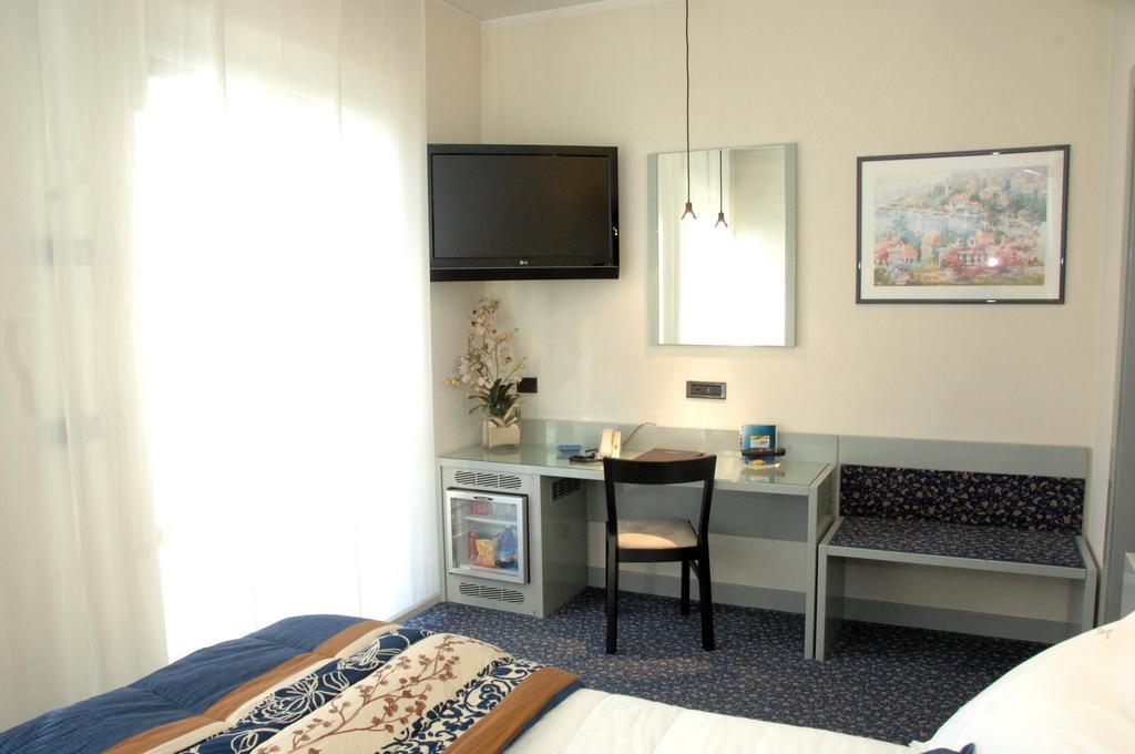 Hotel Michelangelo Biella Kültér fotó